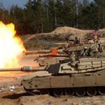 De armas, armamentos y declives políticos